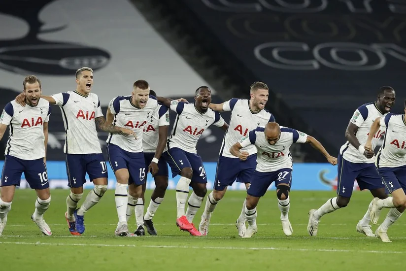Tottenhemin futbolçuları karantini pozduqları üçün cərimələndi