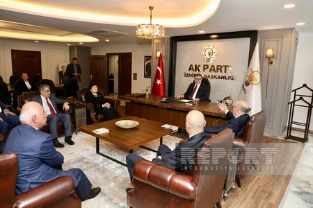 Azərbaycan nümayəndə heyəti AK Partinin İzmir təşkilatını ziyarət edib