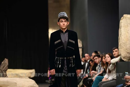 Azerbaijan's national costumes demonstrated at defile in Baku