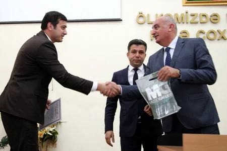 Əməyin mühafizəsi sahəsində fərqlənmiş işçilərə mükafat və fəxri fərmanlar verilib