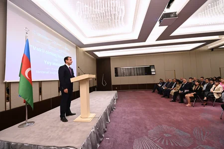 Vəkil olmaq istəyirəm adlı yay məktəbinin bağlanış mərasimi keçirilib