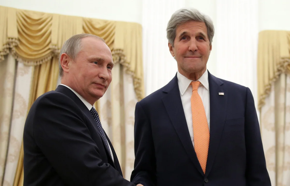 ​Путин принимает Керри в Кремле