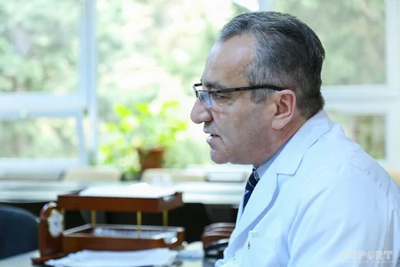 “Mərkəzdə bəzən 10 xəstəyə bir reanimotoloq düşür”