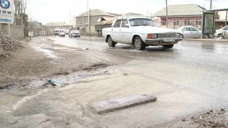 Azəryolservis yol örtüyünün dağılmasında sakinləri günahlandırır