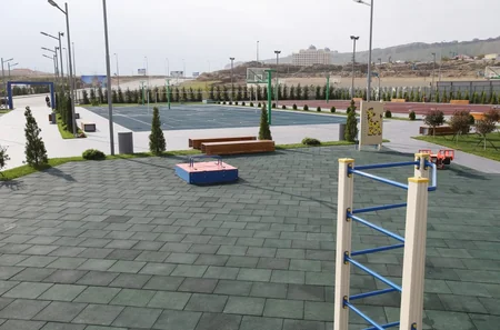 Prezident İlham Əliyev Bakıda yeni istifadəyə verilən idman və istirahət parkında yaradılan şəraitlə tanış olub - YENİLƏNİB
