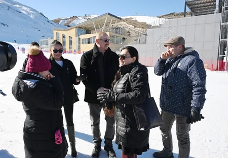Prezident Şahdağ Turizm Kompleksindəki “Lakeside” hotelində aparılan işlərlə və “Xizək klubu” binasının tikintisi ilə tanış olub - YENİLƏNİB-2