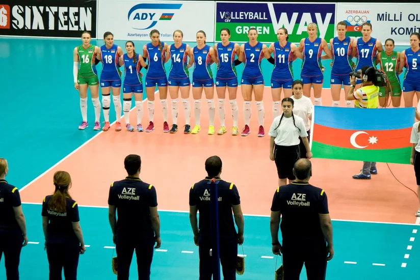 Azerbaijani women’s volleyball team faces Italian team