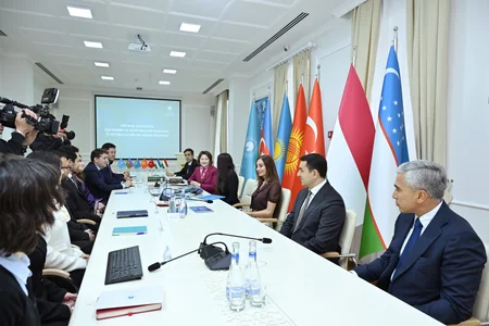 Leyla Aliyeva, Arzu Aliyeva visit Turkic Culture and Heritage Foundation