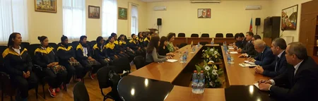В министерстве молодежи и спорта прошла встреча с членами колумбийской детской волейбольной команды