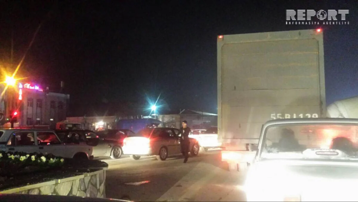 Azadlıq prospektində əks yola çıxaraq böyük tıxaca səbəb olan 2800-dən çox sürücü cərimələnib - FOTO