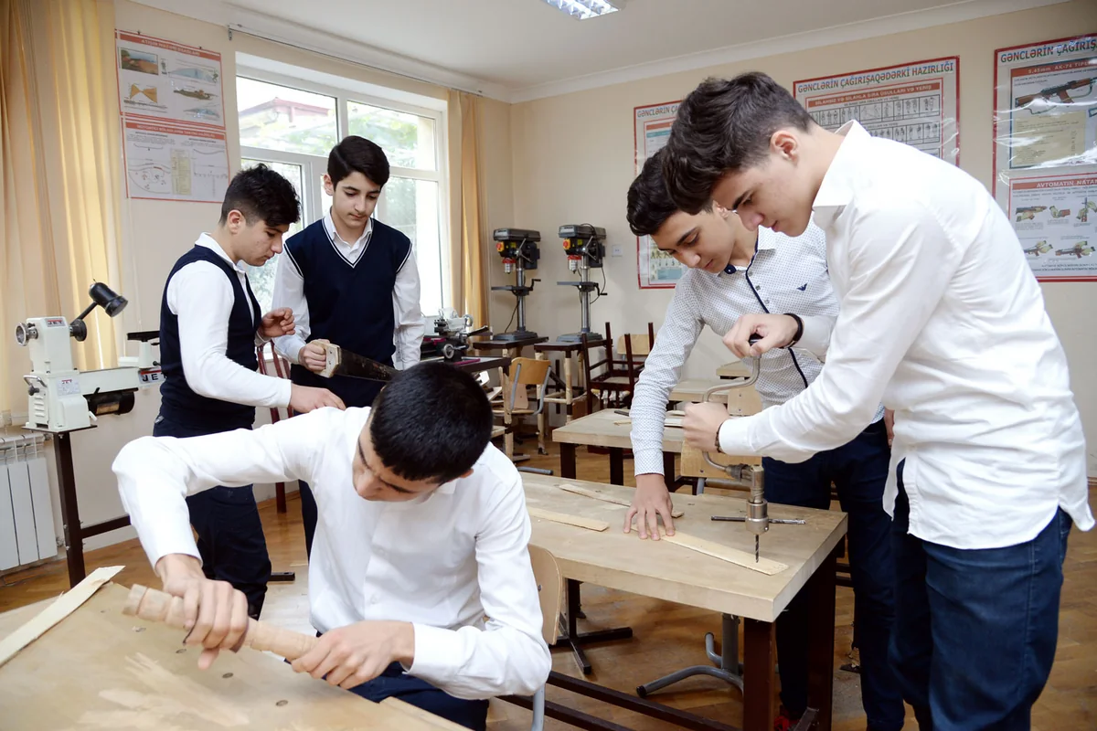 Orta ixtisas və peşə təhsili müəssisələrində praktiki məşğələlər bərpa edilir