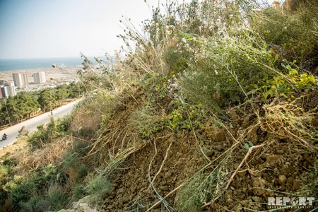 Badamdarda torpaq sürüşməsi baş verib, 8 ailəyə evlərini tərk etməklə bağlı xəbərdarlıq olunub - FOTOREPORTAJ - VİDEO - YENİLƏNİB