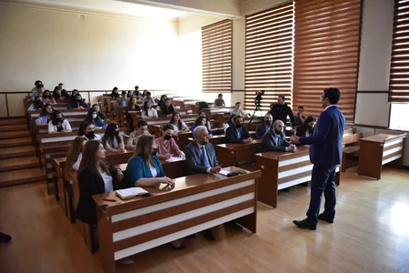 Əhməd İsmayılov BDU-nun Jurnalistika fakültəsində ustad dərsi keçib