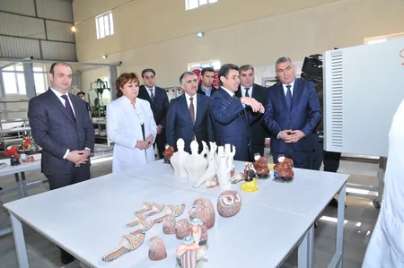 Abşeronda çini və saxsıdan keramik hədiyyələr istehsal edən fabrik istifadəyə verilib