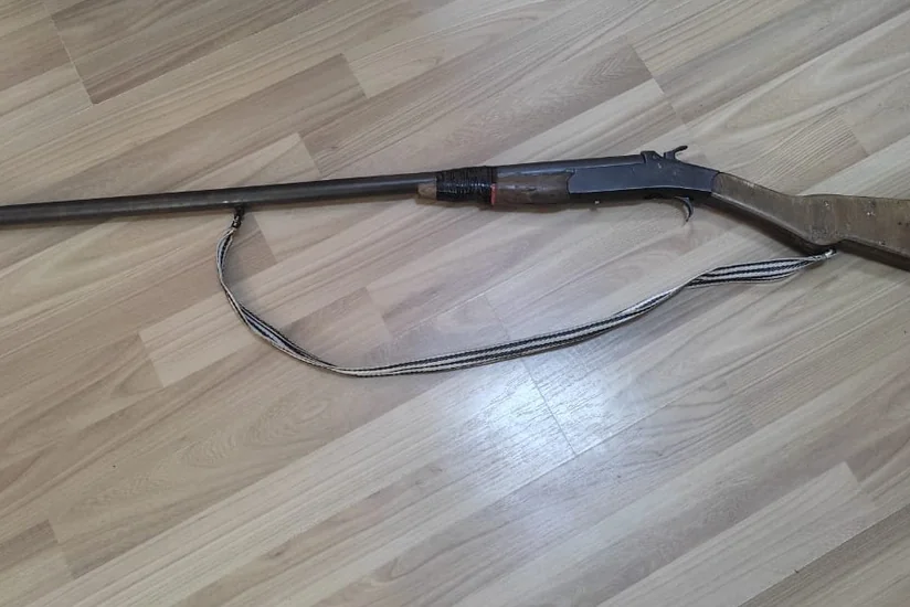Saatlı sakinindən sənədsiz silah götürülüb