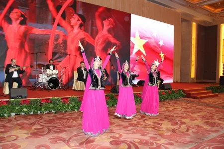 Pekində Ümummilli Lider Heydər Əliyevin 100 illiyinə həsr edilən sərgi və konsert təşkil olunub