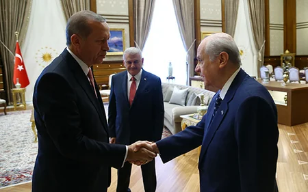Turkish President Erdoğan holds meeting with political party leaders