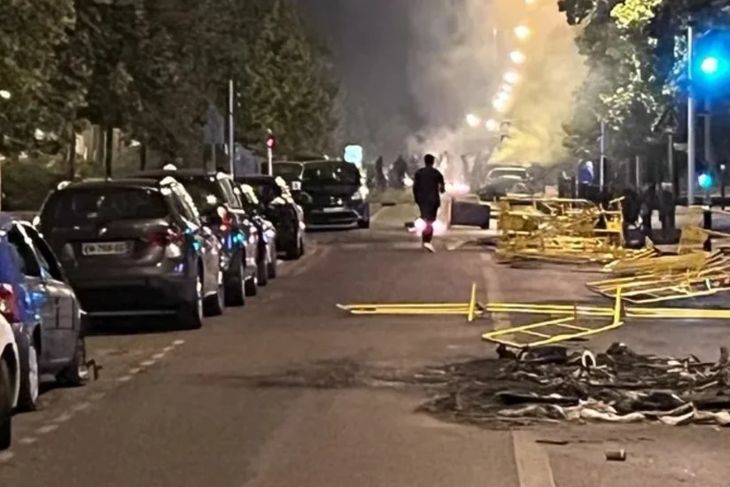 Во Франции начались похороны застреленного полицейским подростка