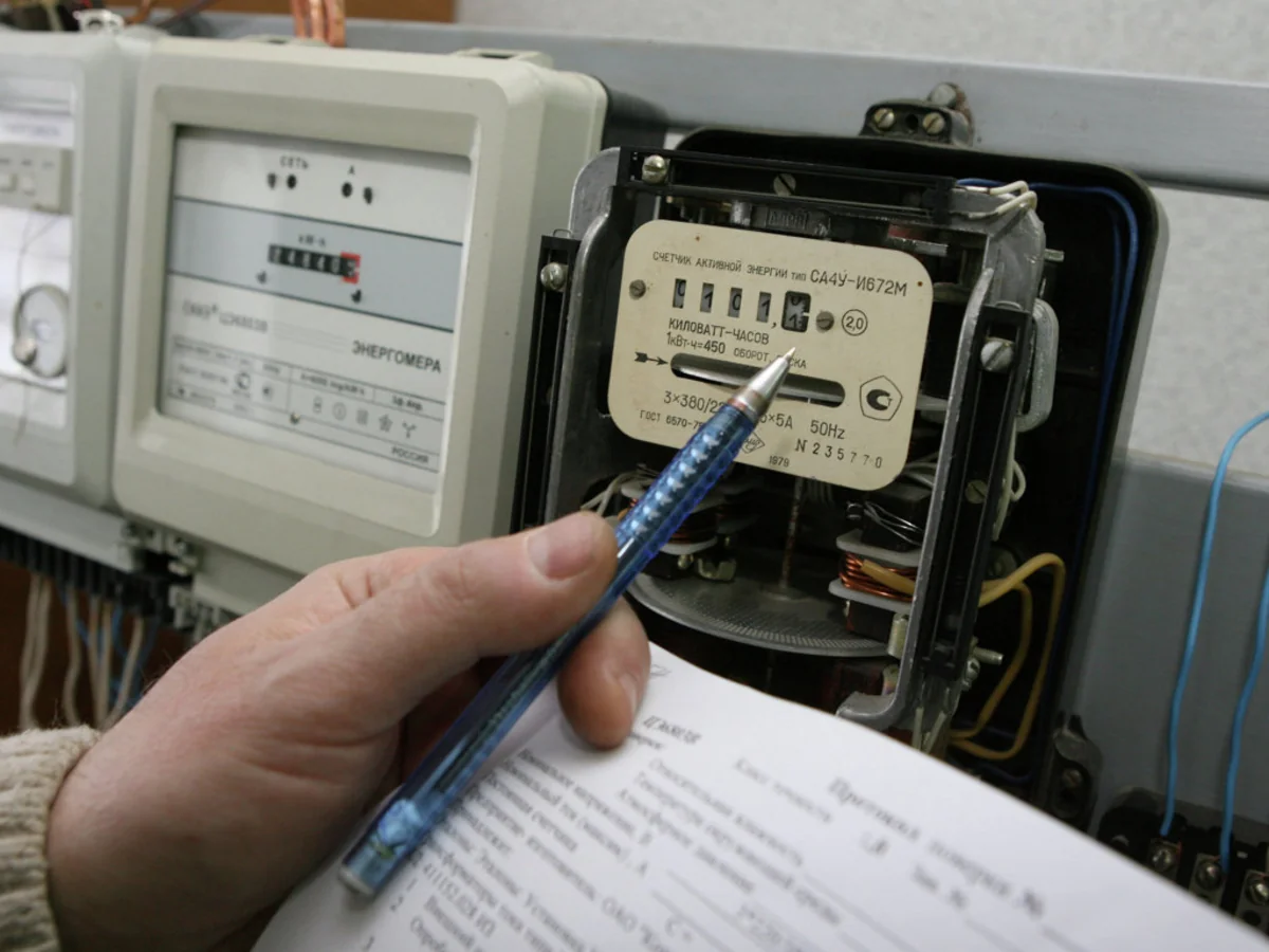 Elektrik, su və qaz sayğaclarında problemlərin aradan qaldırılması ilə bağlı qanunlara dəyişiklik təsdiqləndi
