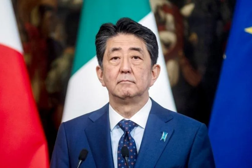 Синдзо Абэ посмертно наградят Высшим орденом Хризантемы