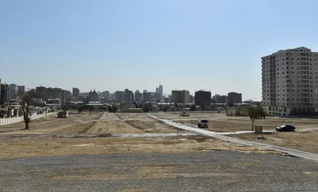 Prezident İlham Əliyev “Sovetski” ərazisində yeni yol-nəqliyyat infrastrukturunun təməlini qoyub