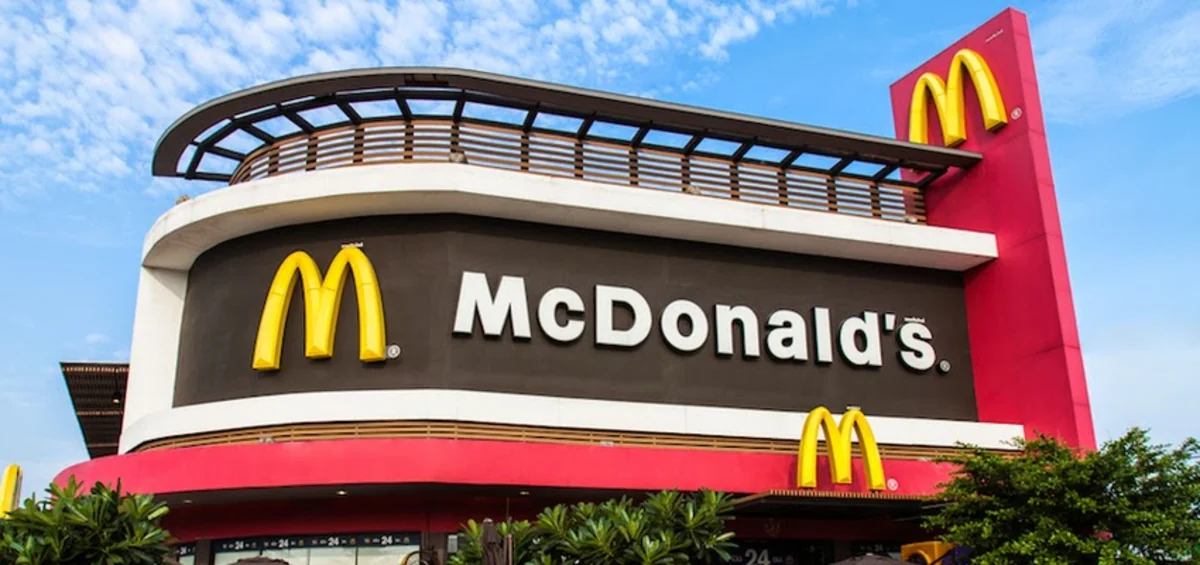 Президент Казахстана посетил первый в стране ресторан McDonald's