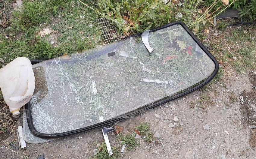 Yevlaxda avtomobil qəzası olub, ölən və xəsarət alanlar var 