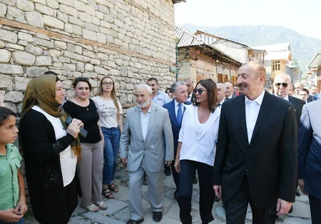 Prezident: Nə qədər çox turist gəlsə, ölkəmizə o qədər də çox pul gələcək