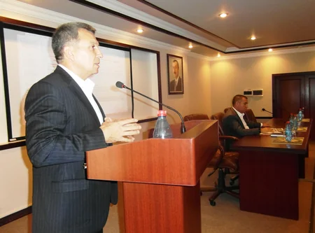 ​“Azneft”də yarımillik istehsalat göstəriciləri müzakirə olunub