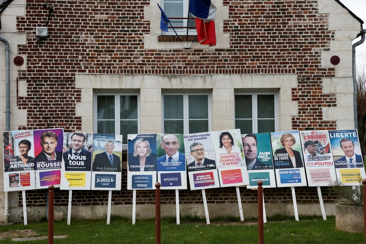 Bu gün Fransada prezident seçkilərinin birinci turu keçiriləcək