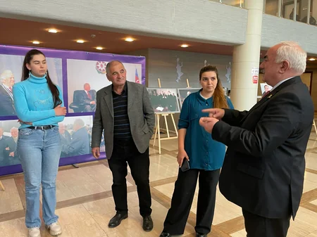 Gürcüstanda “Heydər Əliyev və müasir Gürcüstan” mövzusunda konfrans və fotosərgi təşkil olunub