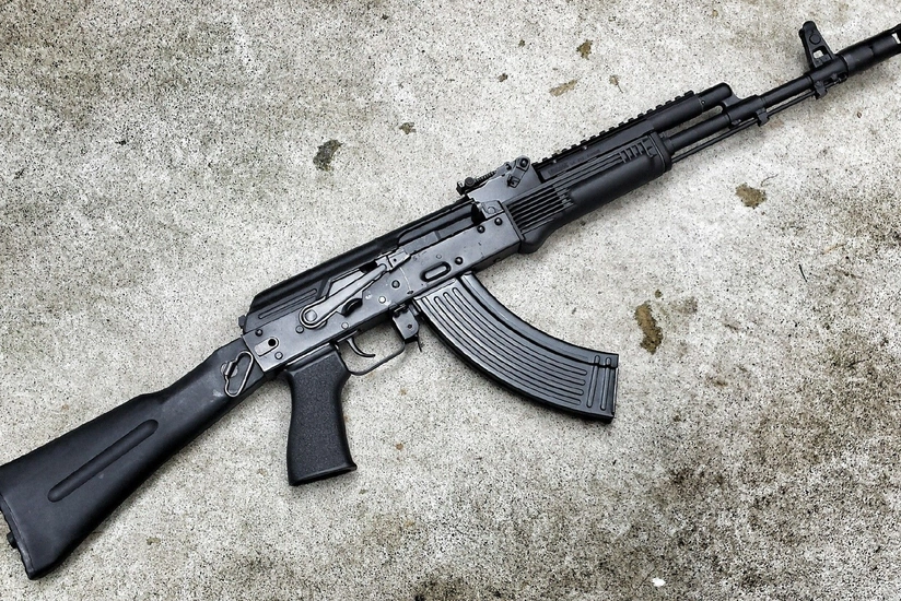 Azərbaycan 100 min Kalaşnikov avtomatı istehsal edib