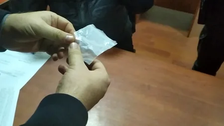 Abşeronda komendant postundan narkotik keçirmək istəyən şəxs saxlanıldı