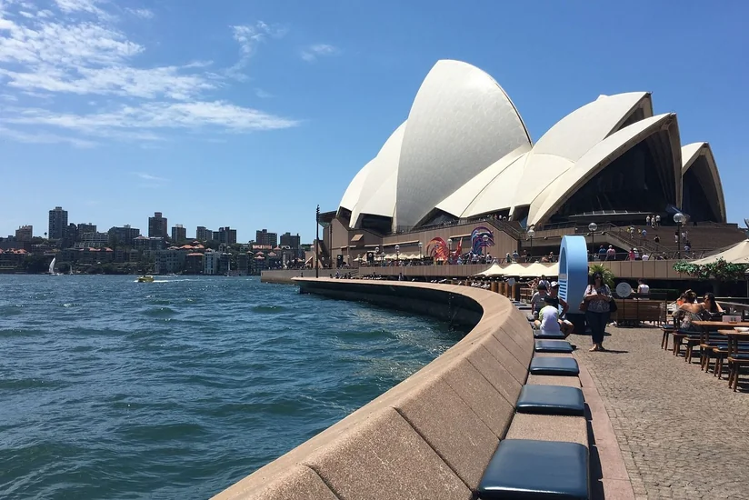 В Австралию прибыло первое за два года круизное судно