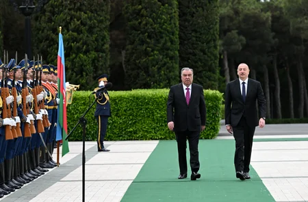 Tacikistan Prezidenti Emoməli Rəhmonun rəsmi qarşılanma mərasimi olub
