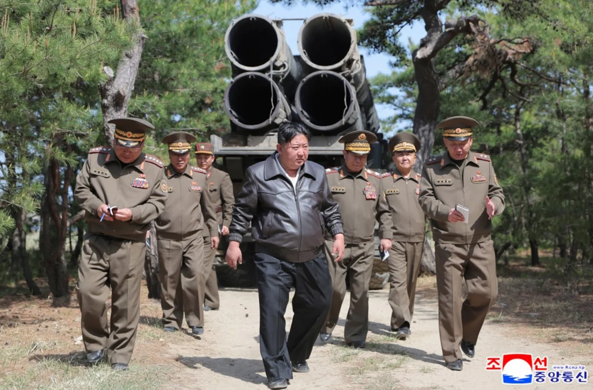 Kim Çen In ordunu müharibəyə hazır olmağa çağırıb