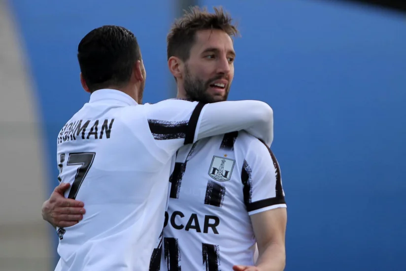 “Neftçi”nin yarımmüdafiəçisi XXI əsrdə ən azı iki fərqli klubun heyətində het-trik edən 10-cu futbolçu olub