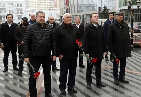 Gianni de Biasi visits memorial to Khojaly genocide victims
