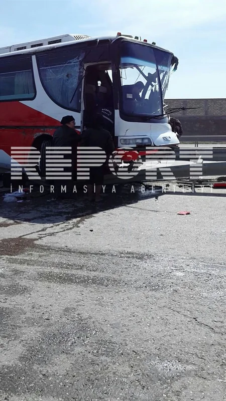 ​Bakıda baş verən qəzaya görə avtobus sürücüsü tutulub - FOTO