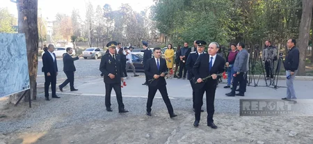 Baş prokuror Kamran Əliyev Gəncədə raket atəşinə tutulan əraziyə baş çəkib - YENİLƏNİB 