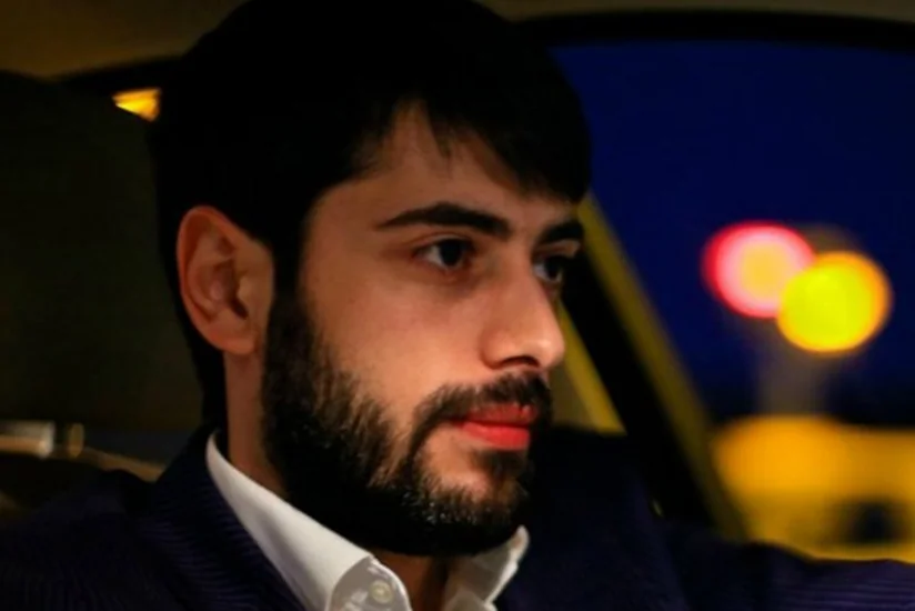 Azərbaycanda məşhur müğənnilər üçün mahnı yazmış iş adamı “İnterpol” xətti ilə axtarışa verilib - FOTO