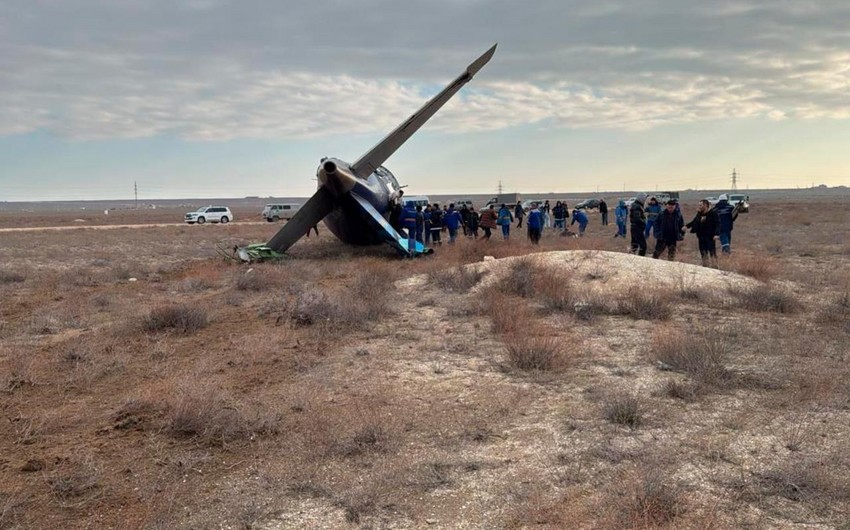 Diplomatic mission: Representatives of Azerbaijan's Consulate General in Aktau are at plane crash site