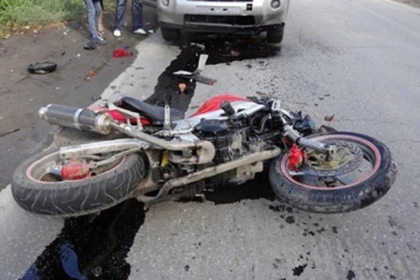 Ağstafada motosiklet kanala aşıb, xəsarət alan var
