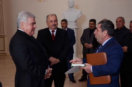 Nəqliyyat naziri Cəlilabadda vətəndaşların şikayətlərini dinləyib