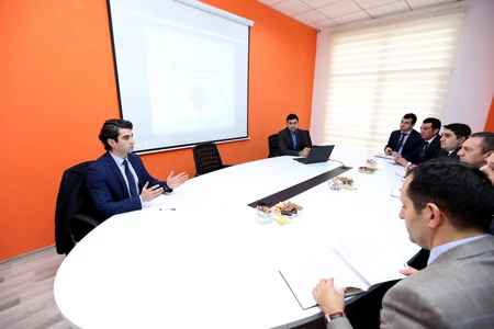 İqtisadiyyat nazirinin müavini BBF-in fəaliyyəti ilə tanış olub