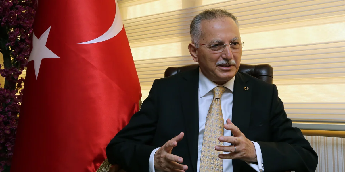 Ekmələddin İhsanoğlu Prezident İlham Əliyevə məktub göndərib
