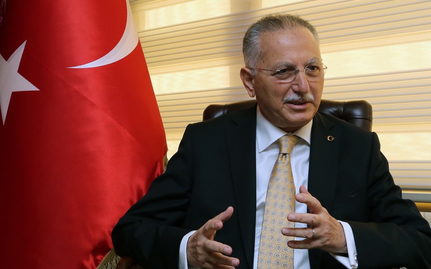 Ekmələddin İhsanoğlu Prezident İlham Əliyevə məktub göndərib