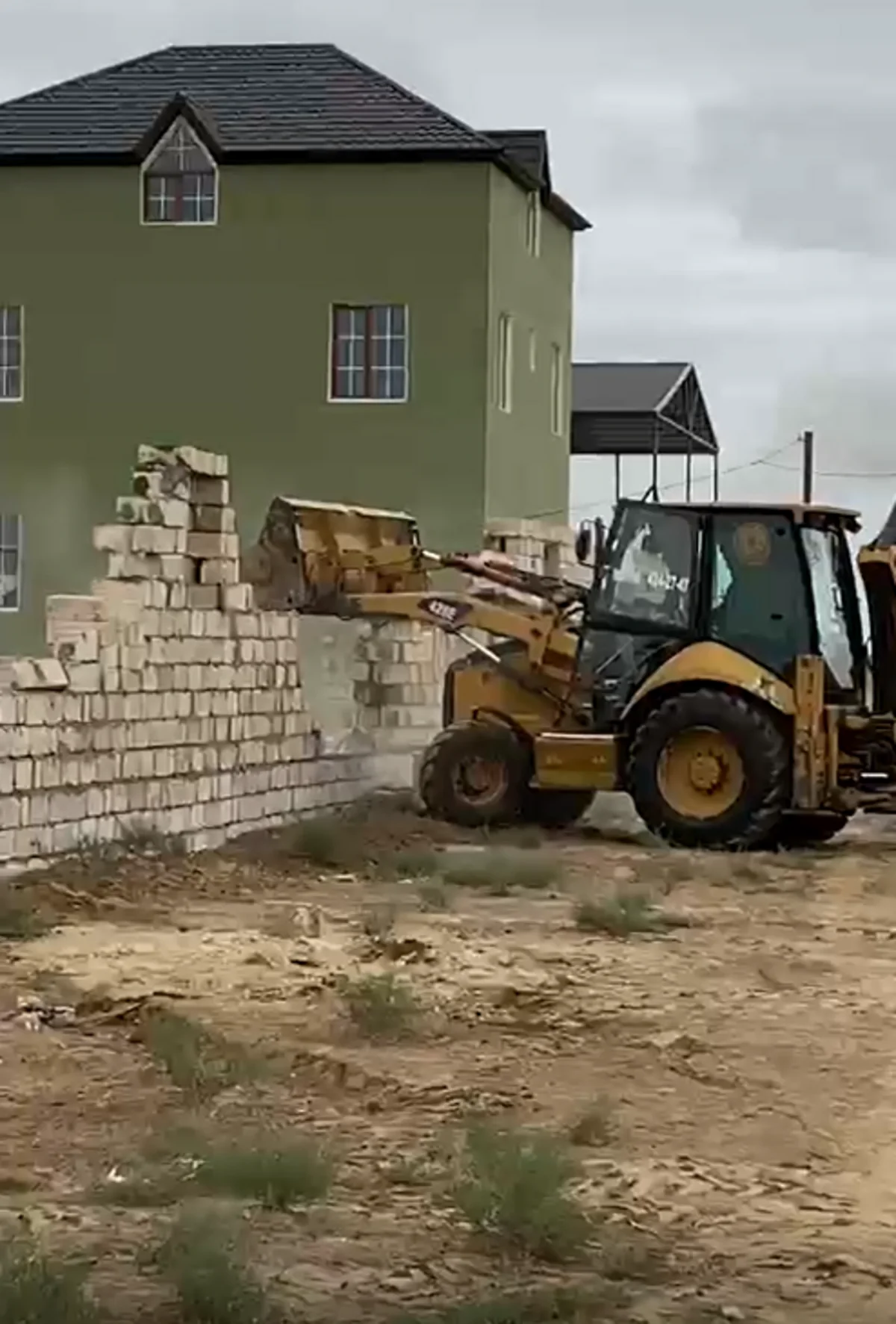 Abşeronda qanunsuz tikintinin qarşısı alınıb