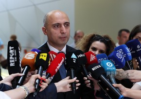 Nazir: Məktəbli formalarının dəyişəcəyi ilə bağlı qərar yoxdur