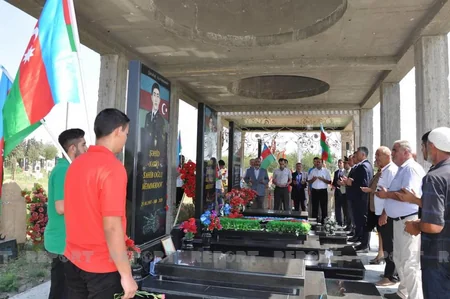 Biləsuvarda Tovuz döyüşlərinin şəhidinin ildönümü keçirilib 